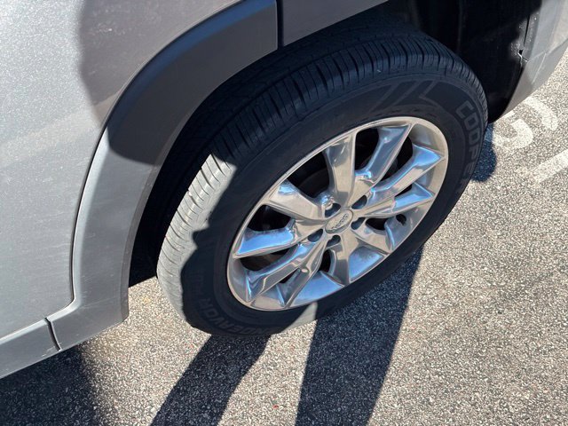 Used 2014 Jeep Cherokee Limited w/ Luxury Group FWD image 16