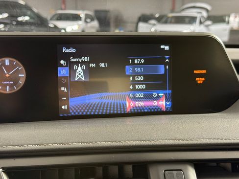 Used 2022 Lexus UX 200 w/ Accessory Package (Z2) FWD image 17