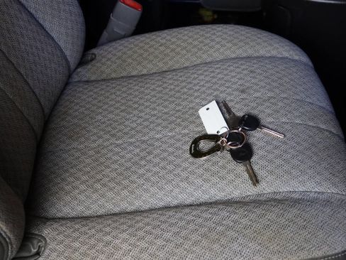 Used 2009 Chevrolet Express 2500 image 27