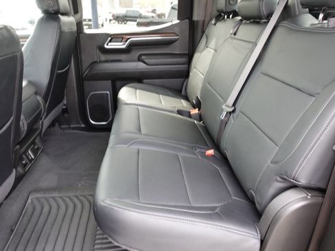 Used 2024 Chevrolet Silverado 1500 LT AWD/4WD image 25
