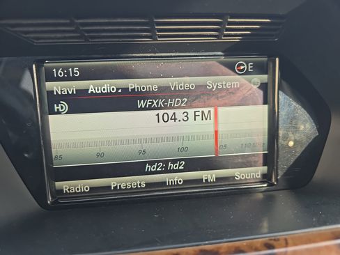 Used 2013 Mercedes-Benz GLK 350 2WD image 22