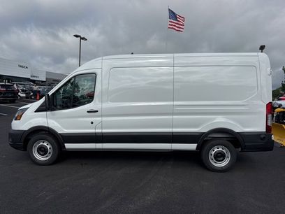 New 2025 Ford Transit 250 148 Medium Roof w/ Load Area Protection Package