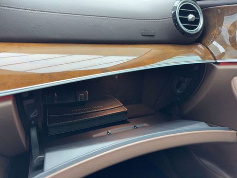 Used 2017 Mercedes-Benz E 300 image 34