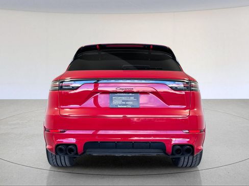 Certified 2023 Porsche Cayenne AWD/4WD image 7