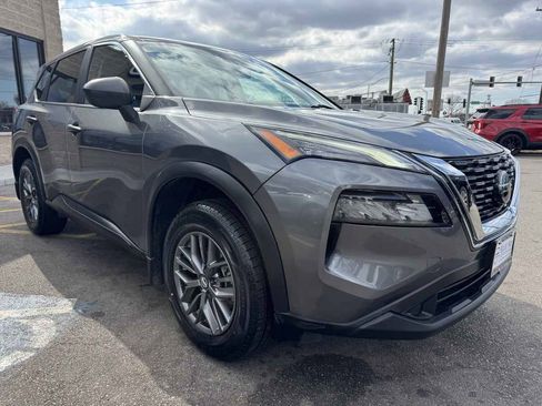 Used 2021 Nissan Rogue S image 3