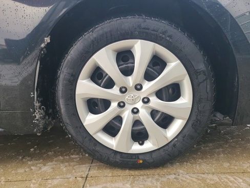 Used 2024 Toyota Corolla LE image 9