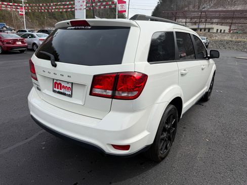 Used 2019 Dodge Journey SE w/ Premium Group image 7