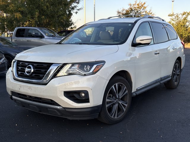 Used 2017 Nissan Pathfinder Platinum AWD/4WD image 2