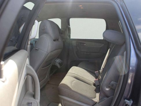 Used 2014 Chevrolet Traverse LS FWD image 6