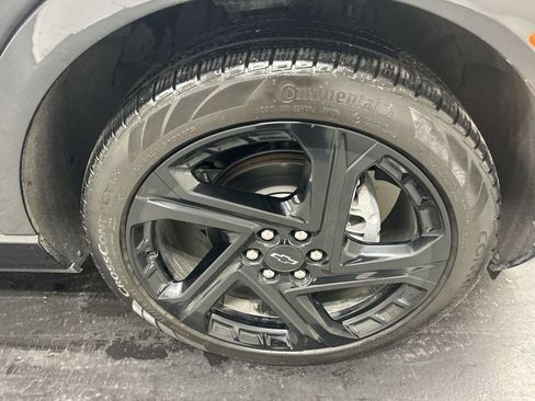 Certified 2025 Chevrolet Equinox EV RS FWD image 8