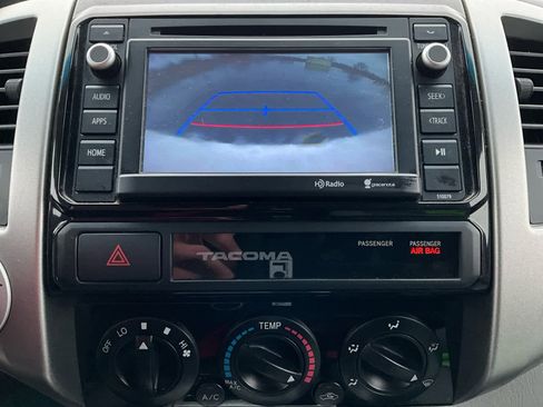 Used 2015 Toyota Tacoma 4x4 Double Cab w/ TRD Sport Package image 17