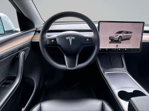 Used 2023 Tesla Model Y Long Range AWD/4WD image 15