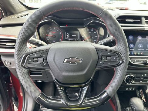 Used 2023 Chevrolet TrailBlazer RS w/ Sun and Liftgate Package AWD/4WD image 19