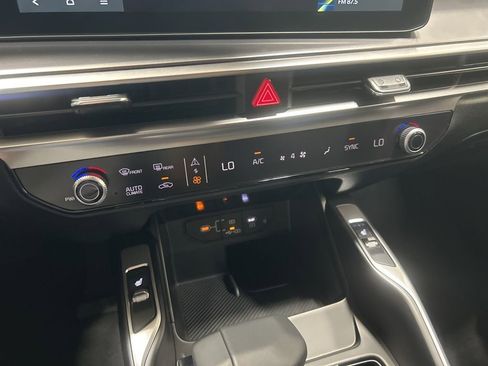 New 2025 Kia Sorento S image 21