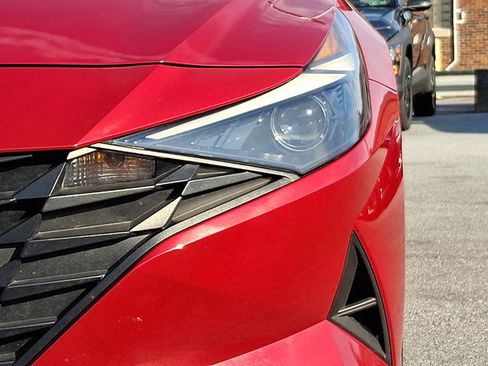 Certified 2023 Hyundai Elantra SEL w/ Convenience Package image 8