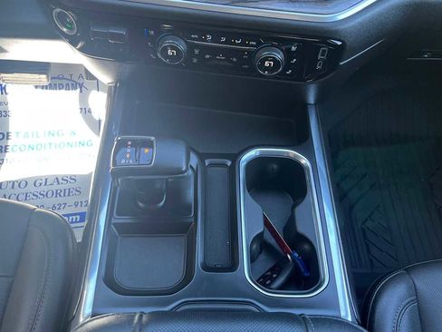 Used 2022 Chevrolet Silverado 1500 LTZ w/ LTZ Premium Package AWD/4WD image 23