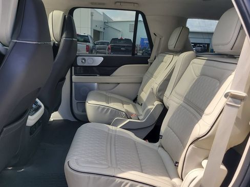 Certified 2021 Lincoln Navigator Black Label AWD/4WD image 11