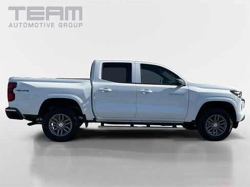 New 2025 Chevrolet Colorado LT w/ LT Convenience Package image 18