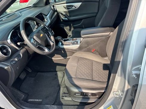 Used 2021 Chevrolet Blazer LT FWD image 5