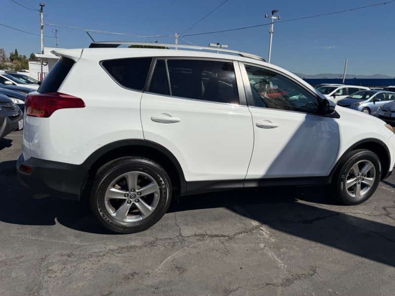 Used 2015 Toyota RAV4 XLE FWD image 5