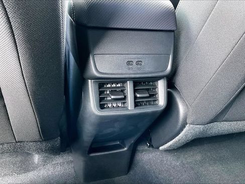 New 2027 Chevrolet Equinox LT FWD image 16