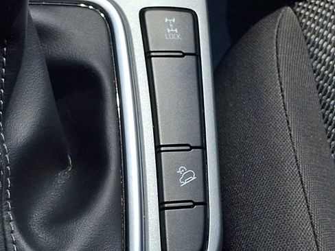Used 2024 Kia Seltos LX AWD/4WD image 25