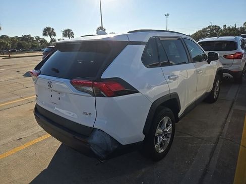 Used 2020 Toyota RAV4 XLE image 4