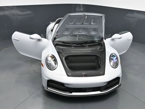 Certified 2026 Porsche 911 Targa 4S AWD/4WD image 31