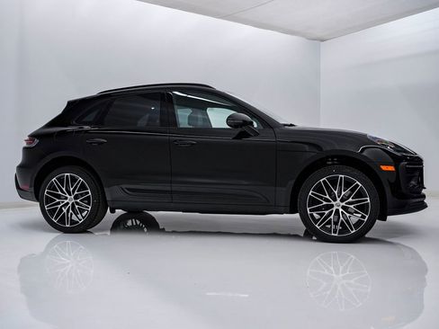 New 2026 Porsche Macan image 9