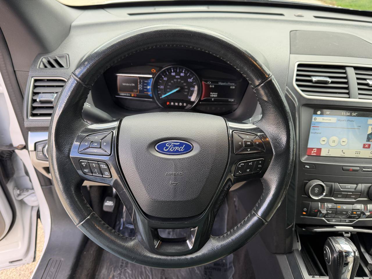 Used 2018 Ford Explorer XLT w/ Equipment Group 202A AWD/4WD image 17
