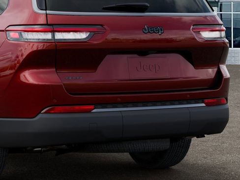 New 2026 Jeep Grand Cherokee L 4WD image 13
