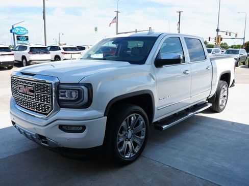 Used 2016 GMC Sierra 1500 Denali w/ Denali Ultimate Package AWD/4WD image 28