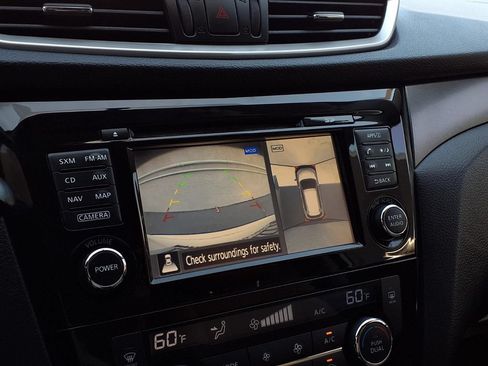 Used 2016 Nissan Rogue SV w/ SV Premium Package FWD image 9
