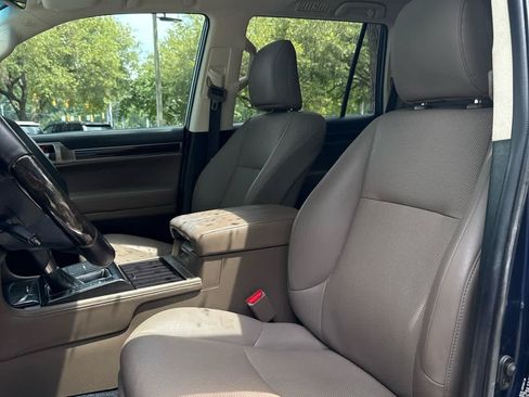 Used 2022 Lexus GX 460 Premium w/ Accessory Package AWD/4WD image 8