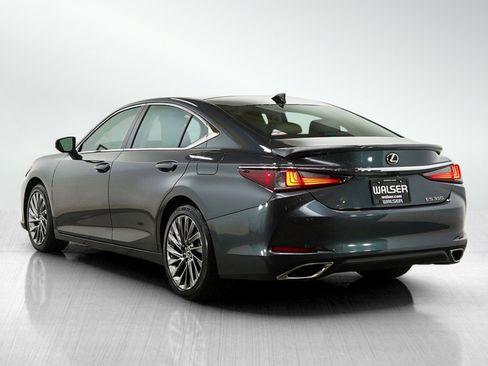 Used 2025 Lexus ES 350 w/ Luxury Package FWD image 3