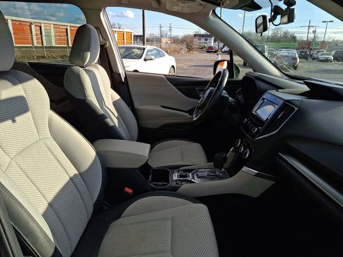 Used 2023 Subaru Forester Premium image 12