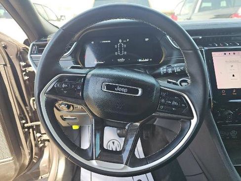 Used 2024 Jeep Grand Cherokee L Limited w/ Luxury Tech Group II AWD/4WD image 11