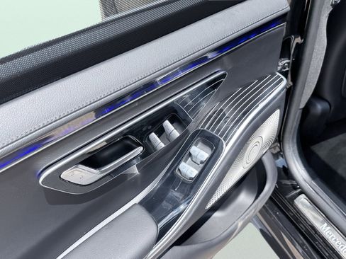 Used 2022 Mercedes-Benz S 580 4MATIC Sedan w/ AMG Line Package image 27