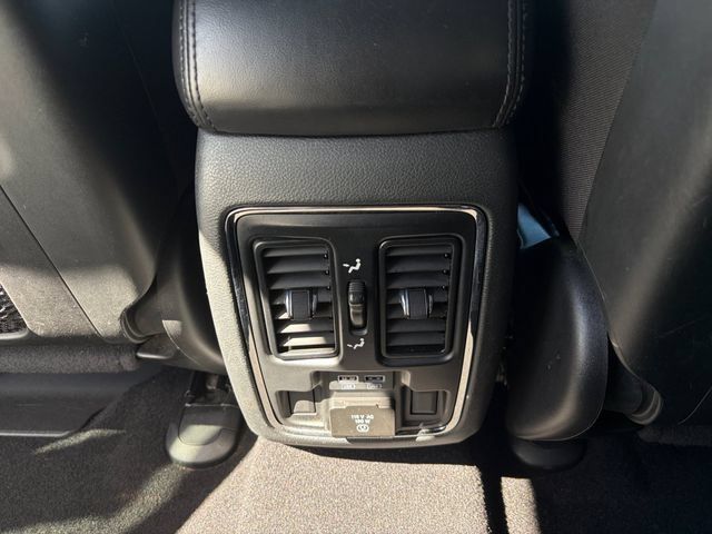 Used 2019 Jeep Grand Cherokee Limited AWD/4WD image 32