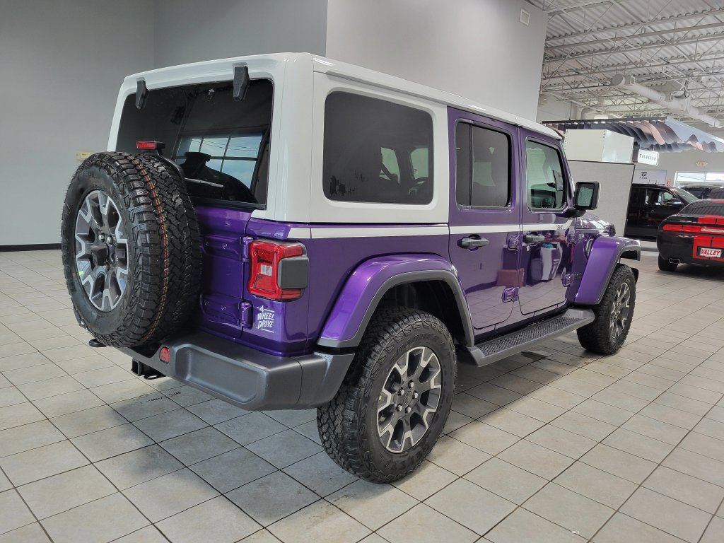 New 2026 Jeep Wrangler Unlimited Sahara w/ Whitecap Package AWD/4WD image 8