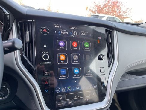 Used 2024 Subaru Outback Premium image 18