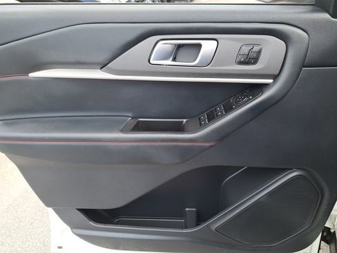 Certified 2025 Ford Explorer ST-Line w/ Premium Package image 21