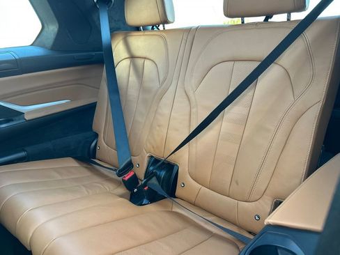 Used 2021 BMW X7 xDrive40i w/ M Sport Package image 16