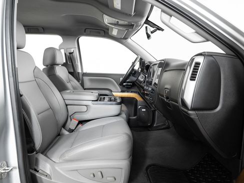 Used 2018 Chevrolet Silverado 1500 LTZ w/ Sport Package image 26