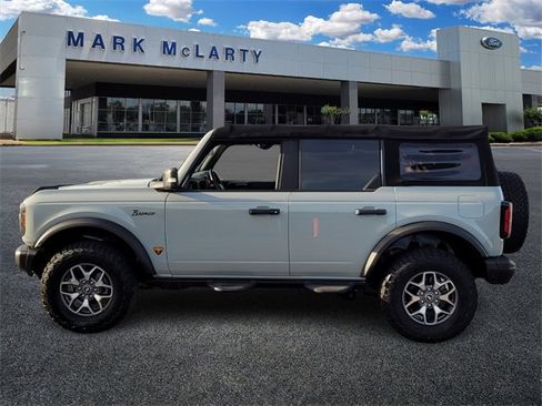 Certified 2022 Ford Bronco Badlands image 6