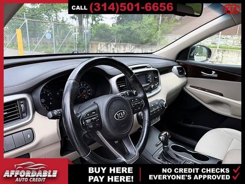 Used 2016 Kia Sorento AWD w/ LX Convenience Package image 9