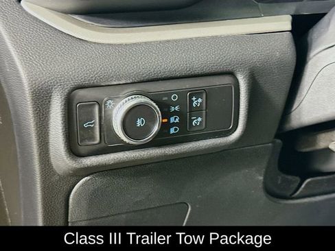 Certified 2020 Ford Explorer XLT w/ Equipment Group 202A image 11