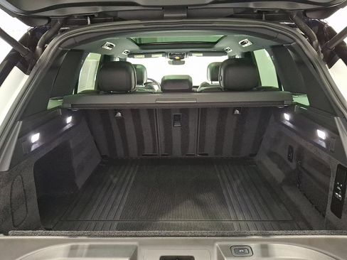 Certified 2023 Land Rover Range Rover SE image 27