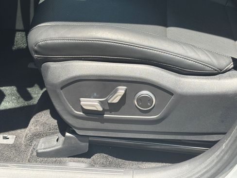 Used 2025 Hyundai Santa Fe SEL FWD image 22