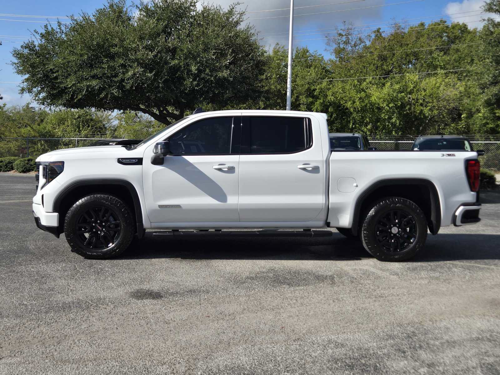 Certified 2025 GMC Sierra 1500 Elevation w/ Elevation Premium Package AWD/4WD image 4